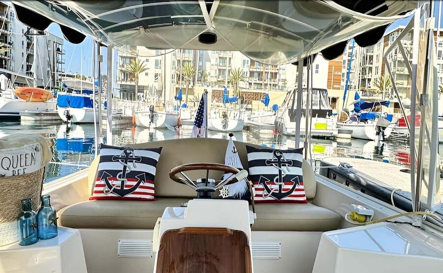 Romantic Boat Cruise with Wine & Cheese or Surprise Dinner - Key points to know before you book