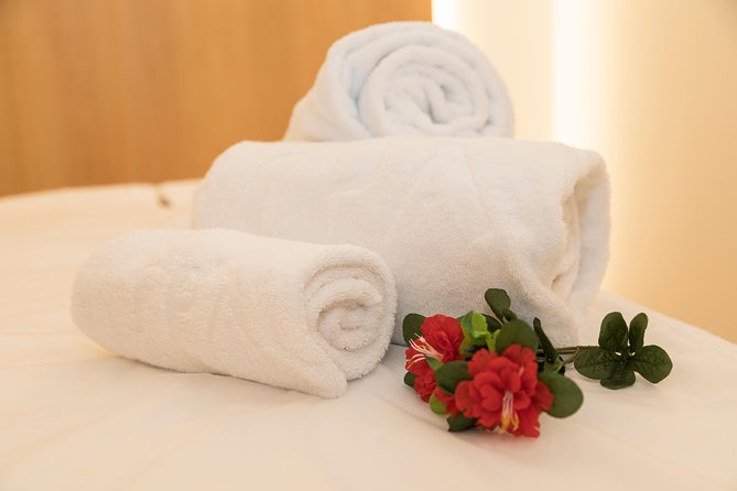 Romantic couple massage + SPA entry and private jacuzzi with cava - Sauna and steam room time