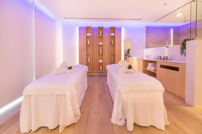 Romantic couple massage + SPA entry and private jacuzzi with cava - The private couples massage