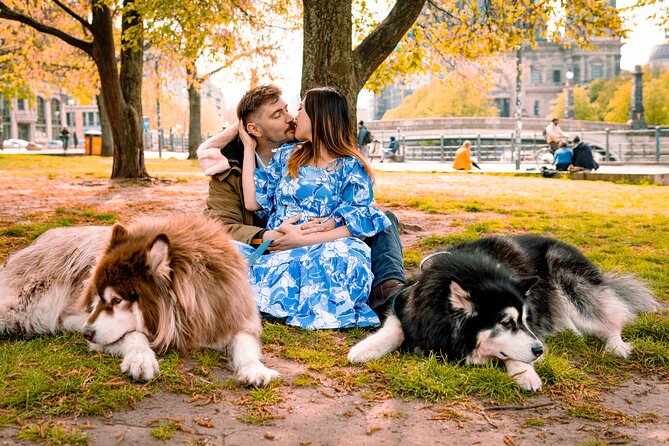 Romantic Couple Photoshoot in the Heart of Berlin - Timing, lateness, and the best way to protect your plans
