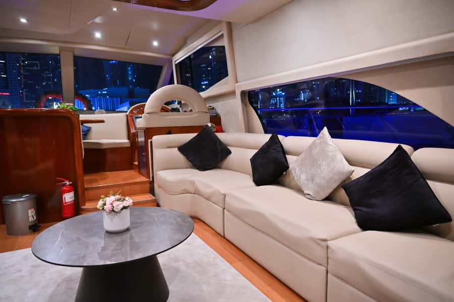 Romantic Dinner on Private Yacht - The two-hour schedule, step by step