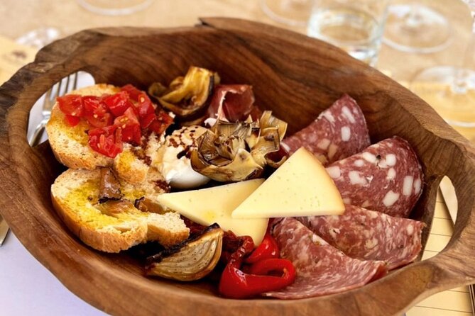Romantic Escape in Tuscany - Overnight and Wine Tasting - The Overnight Stay and Romantic Setting