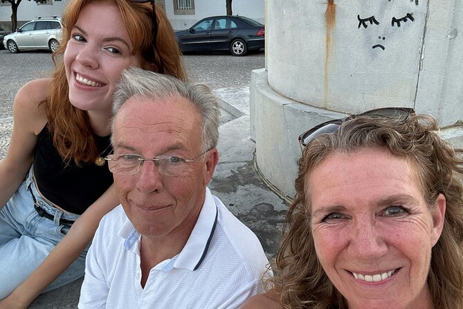 Romantic Faro: Whisper of Love Exploration Game and Tour - Praça da Liberdade: an easy place to begin