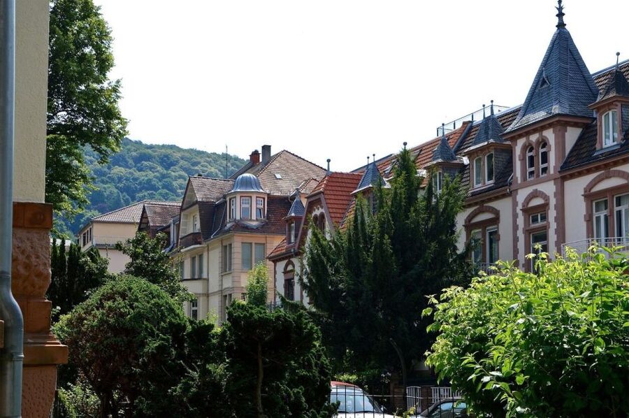 Romantic Heidelberg: Private Tour With Professional Guide - The Church of the Holy Spirit and market squares
