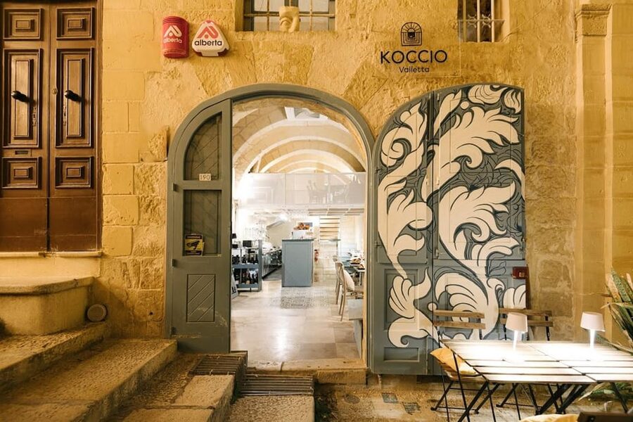 Romantic Italian Cuisine Dinner in Valletta - Wine, dessert, and the final limoncello