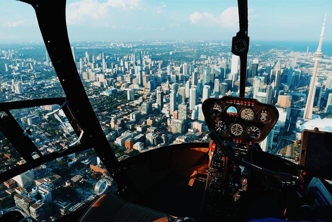 Romantic Jewel - Private Helicopter Tour for 2 - Taking off from Billy Bishop Toronto City Airport