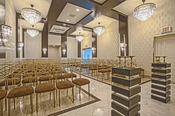 Romantic Las Vegas Wedding Package - Preparing for the aisle