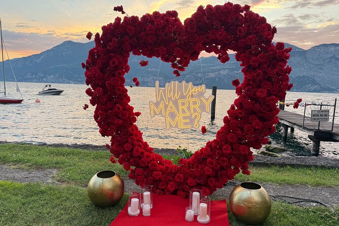 Romantic Marriage Proposal Experience in Lake Garda - The two-hour evening plan