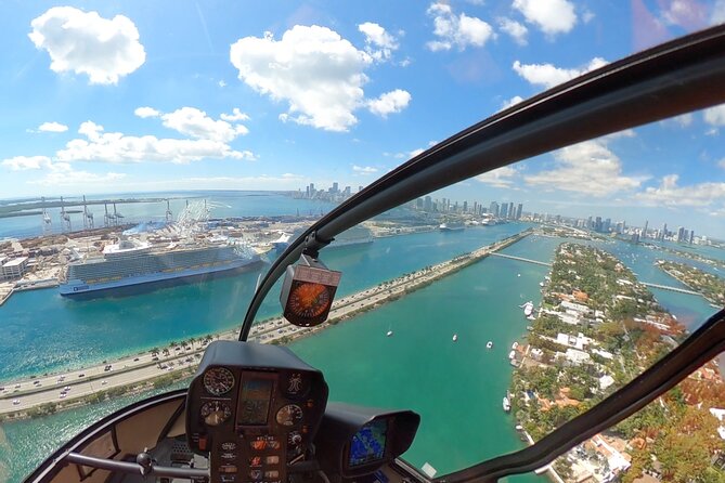Romantic Miami Helicopter Tour with Champagne - Coral Gables and the Venetian Islands