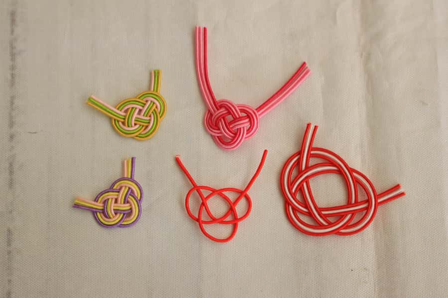 Romantic Mizuhiki Knot and Omikuji Washi Charm Workshop Ueno - Key points at a glance