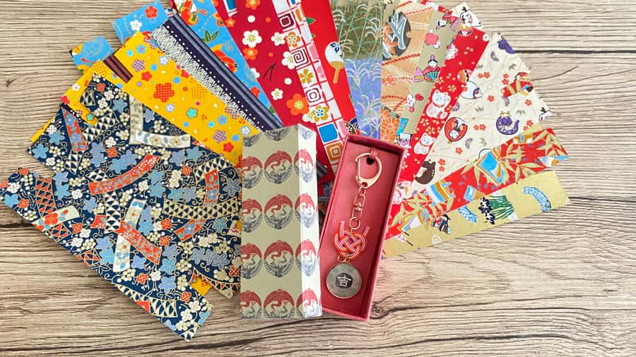 Romantic Mizuhiki Knot and Omikuji Washi Charm Workshop Ueno - Is $41 a fair price?