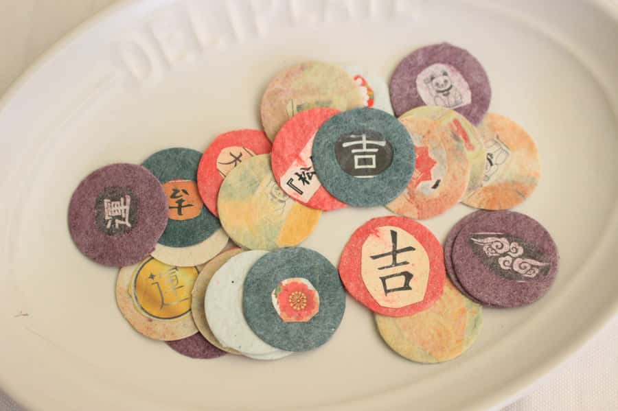Romantic Mizuhiki Knot and Omikuji Washi Charm Workshop Ueno - A calm one-hour workshop near Ueno and Asakusa