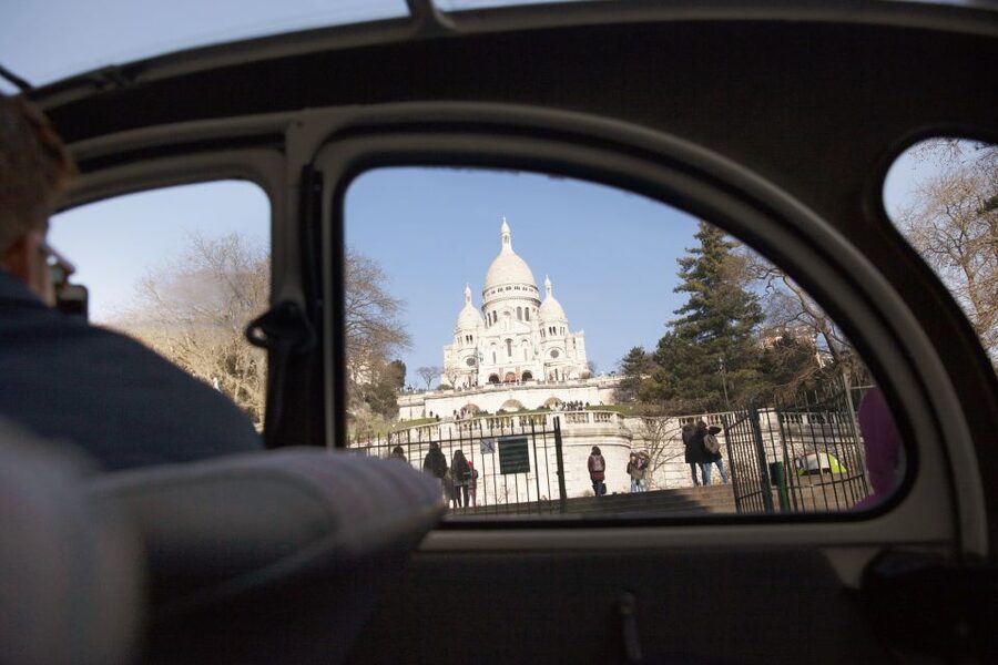 Romantic Paris Vintage Citroën 2CV Tour - Starting at the Eiffel Tower and Trocadéro
