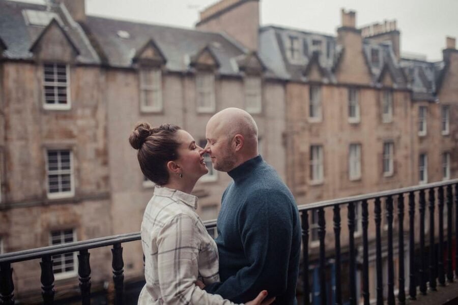 Romantic Photoshoot Experience for Couples in Edinburgh - Why Edinburgh Old Town Works So Well for Photos