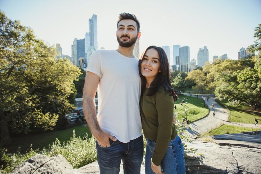 Romantic Photoshoot Experience for Couples in New York - How the photographer helps you pose