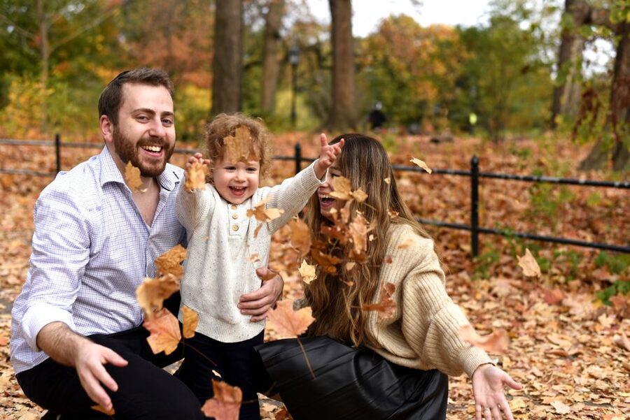 Romantic Photoshoot Experience for Couples in New York - Meeting at The Dakota or 2 Water St