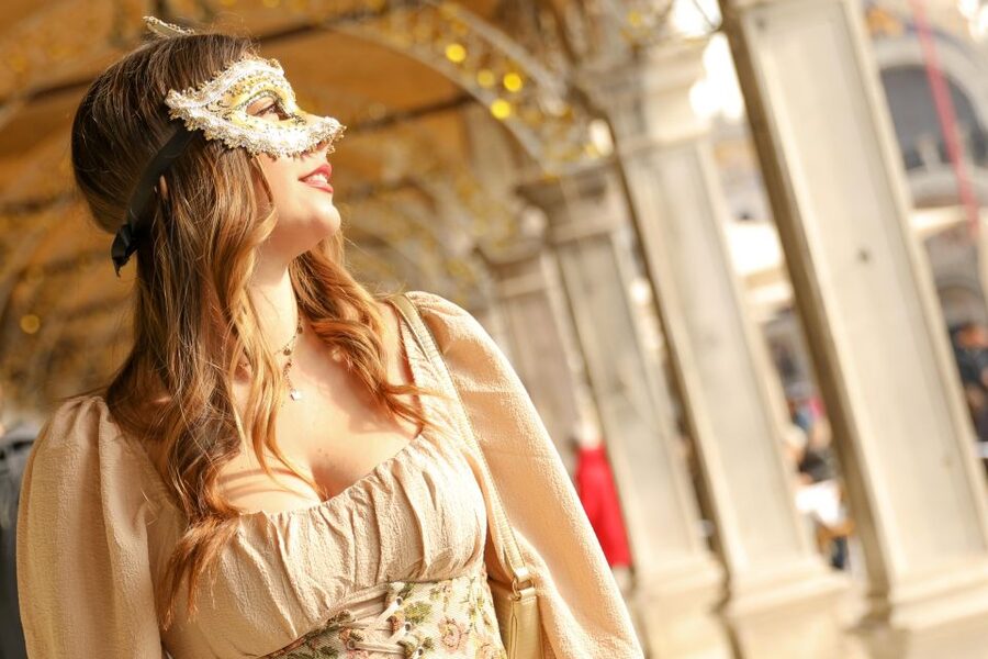 Romantic Photoshoot Experience for Couples in Venice - What you receive after the session