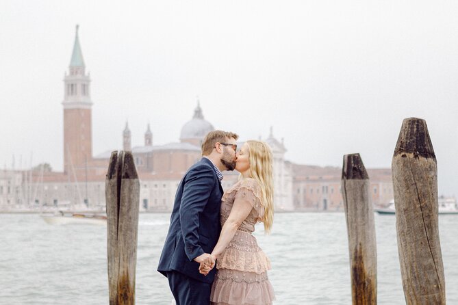 Romantic Photoshoot in Venice - Adding Isola San Giorgio Maggiore