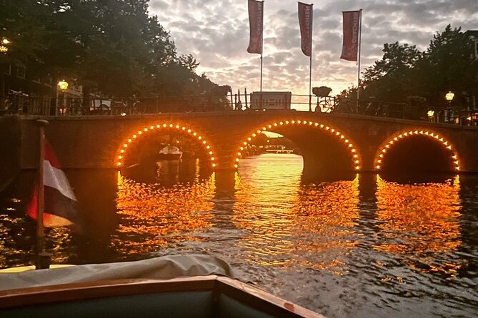 Romantic Private Boat Tour Amsterdam 90min incl welcome drink - Prinsengracht and the grand Herengracht