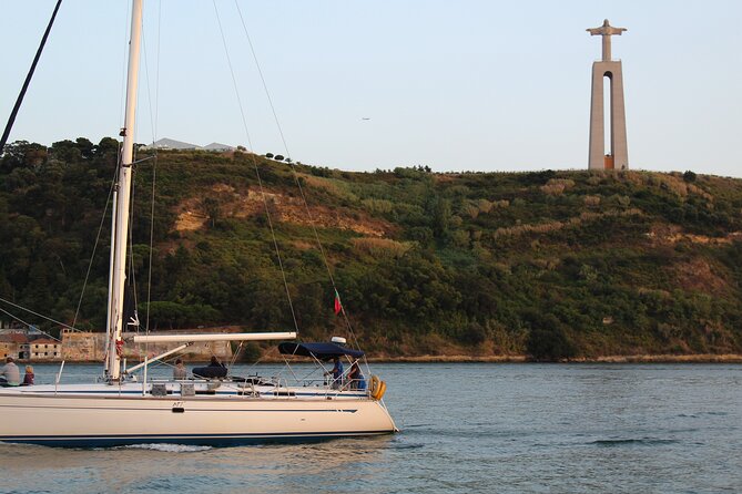 Romantic Private Sailboat in Lisbon for couples - Key points to know before you book