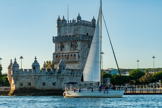 Romantic Private Sailboat in Lisbon for couples - Two hours of wine, wind, and open views
