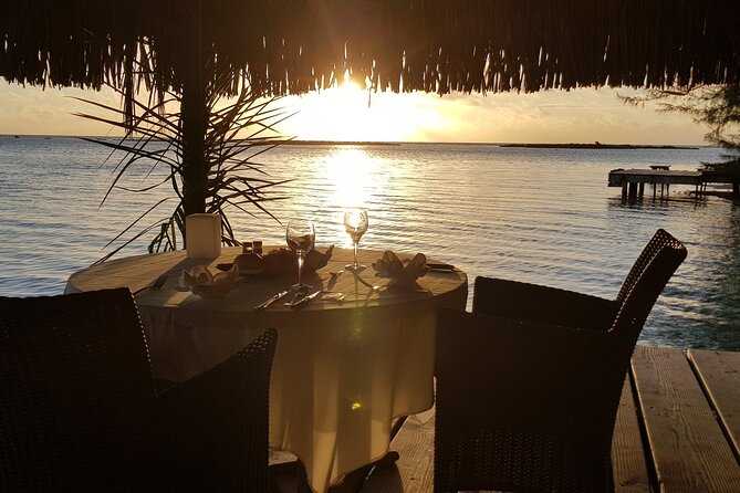 Romantic Private Sunset and Motu Dinner for Two - Arriving at the white-sand beach