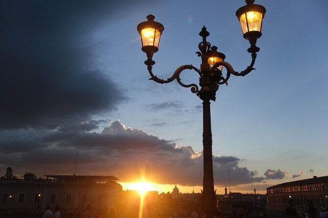 Romantic Rendezvous: Private Night Tour of Rome with Chauffeur - Trevi Fountain: Rome’s grand opening scene