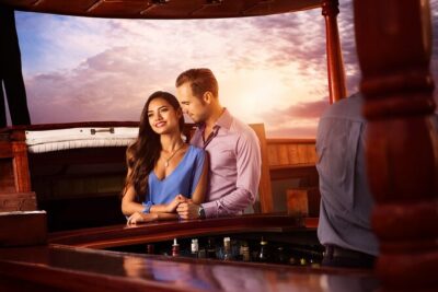 Romantic Sunset Dinner Cruise in Cancun with Open Bar