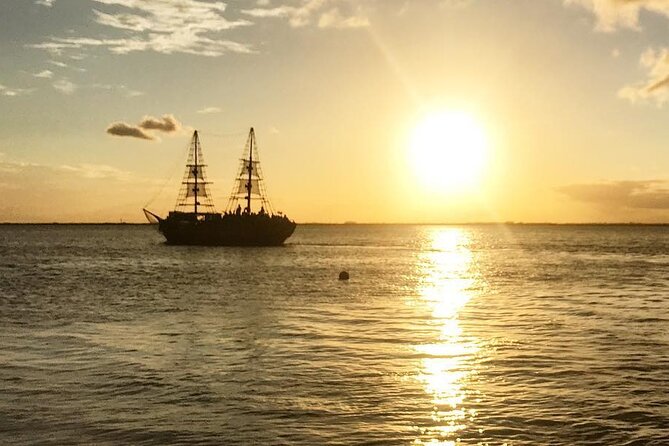 Romantic Sunset Dinner Cruise in Cancun with Open Bar - Dancing, anniversary moments, and the crew