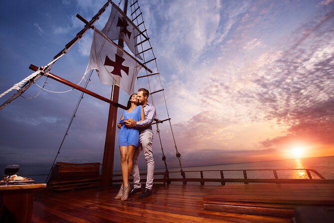 Romantic Sunset Dinner Cruise in Cancun with Open Bar - Who will enjoy this cruise most?