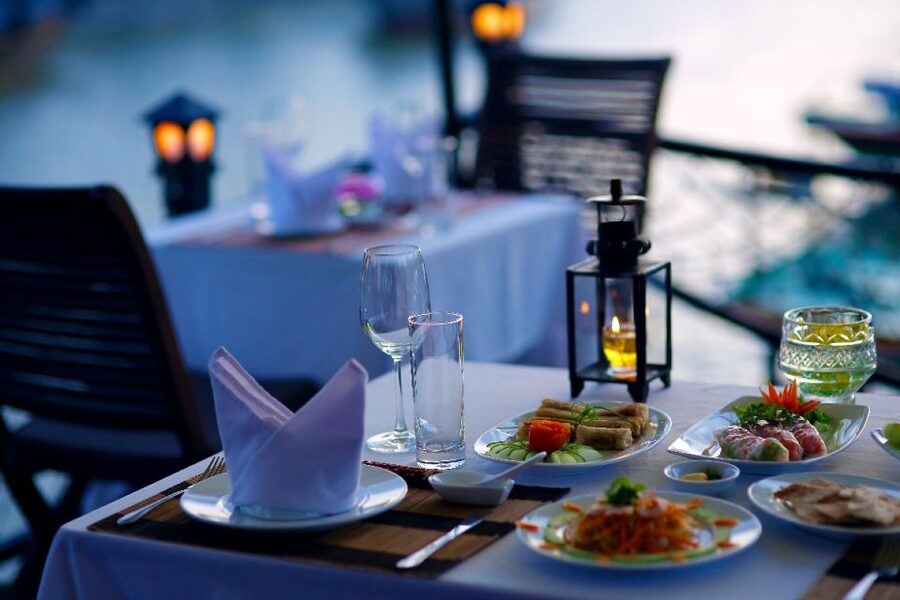Romantic Sunset Dinner Cruise in Hoi An - What $39 really buys you