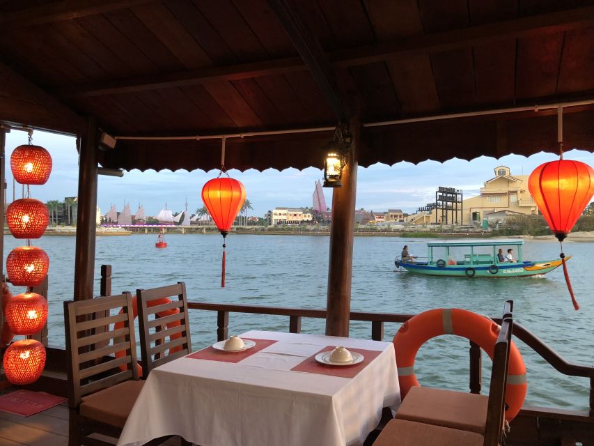 Romantic Sunset Dinner Cruise in Hoi An - Casting off with a cocktail and a view