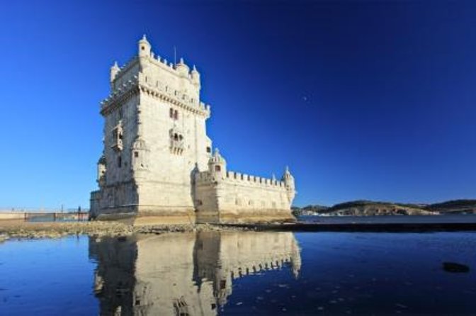 Romantic Sunset Sailing Experience in Lisbon - Quick take: what makes this sail special