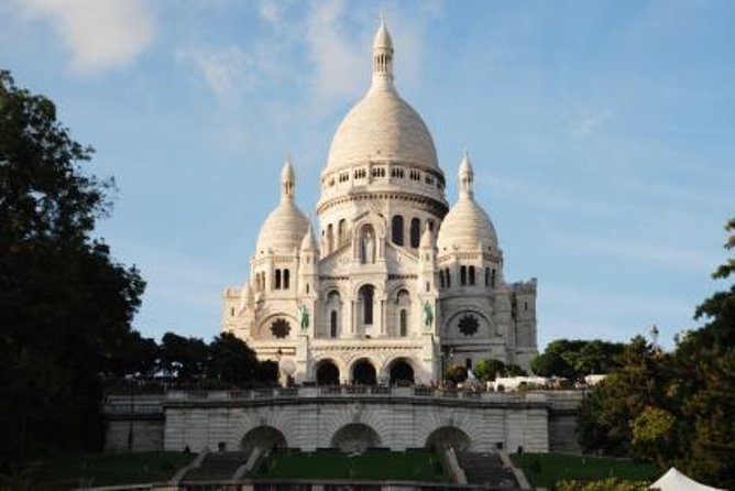 Romantic Tour of Paris in a Vintage Luxury Open-Top French Car - Key points to know before booking