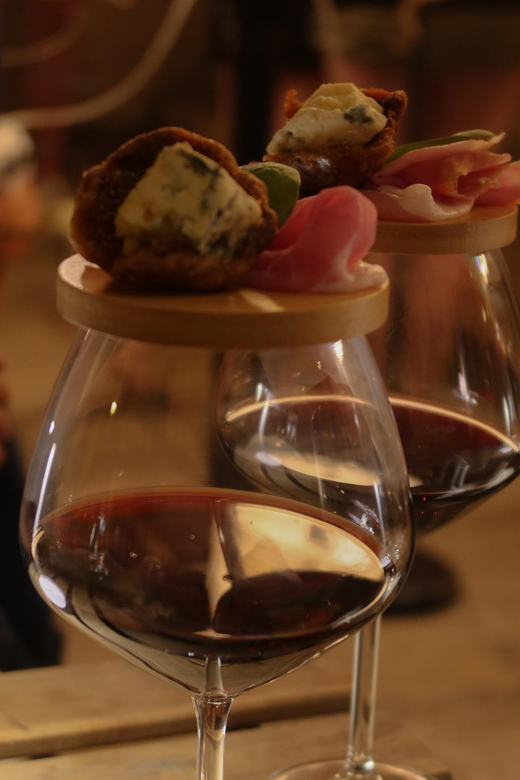 Romantic Wine Tasting Experience at Koccio Valletta - The first glass: an easy introduction to local wine