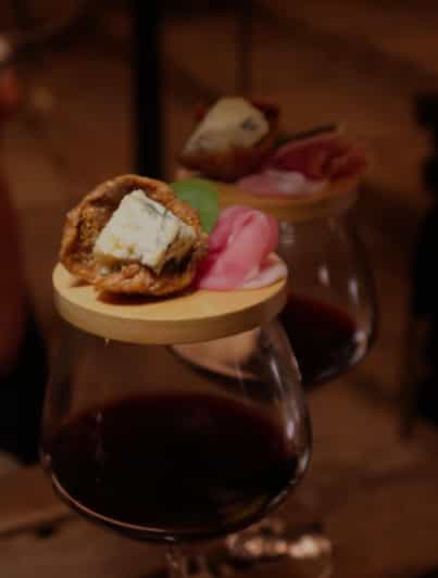 Romantic Wine Tasting Experience at Koccio Valletta - Arriving at Koccio and settling in