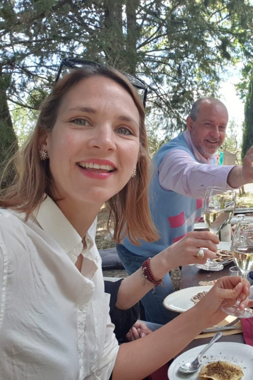 ROMANTIC WINE TOUR FOR 2 - Wine Tour in Chianti (Tuscany) - What the private vehicle adds