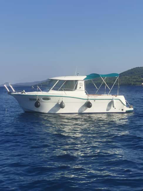 Romantic Zadar Sunset and Night Coctails Cruise - Cocktails, fritters, and soft music on the water
