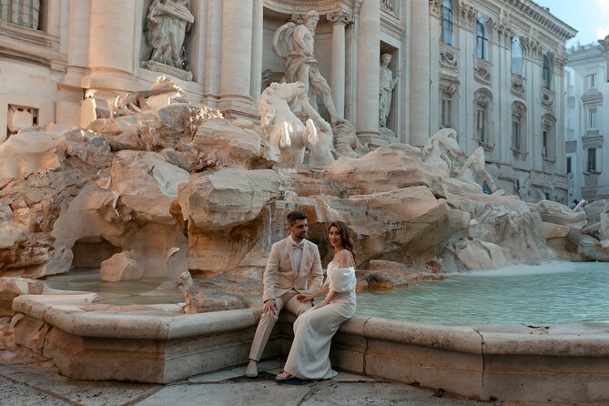 Rome: 1-Hour Private Photo Shoot for Family, Couples or Solo - Walking toward the Tempio di Adriano