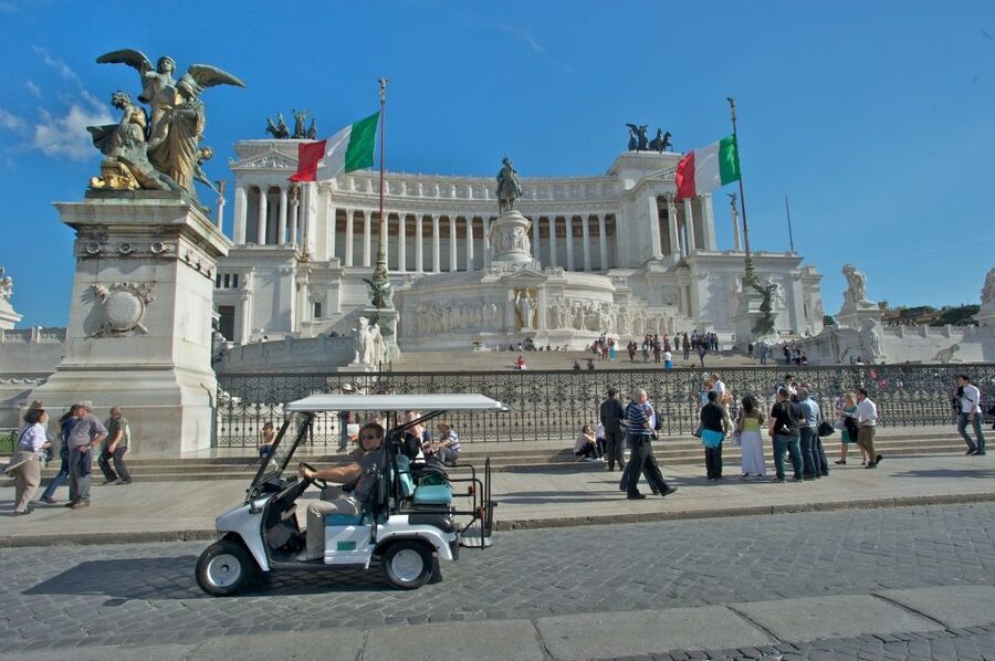 Rome at Sunset: Romantic Tour in an Electric Golf Cart - Setting out from central Rome