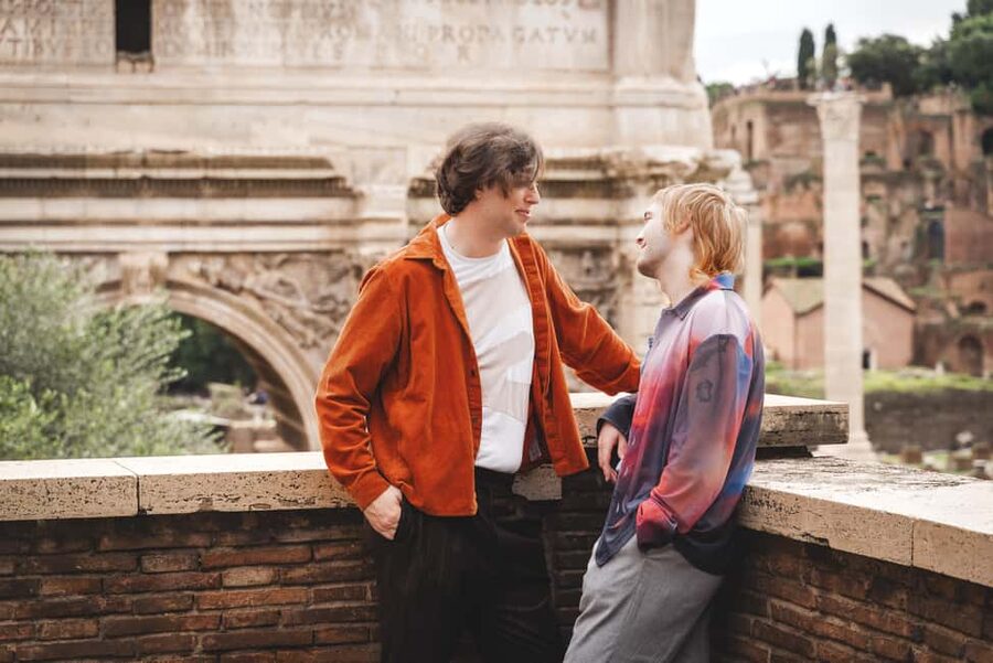 Rome: Couple Photoshoot Experience LGBTQ+ Friendly - Why the photographer’s guidance matters