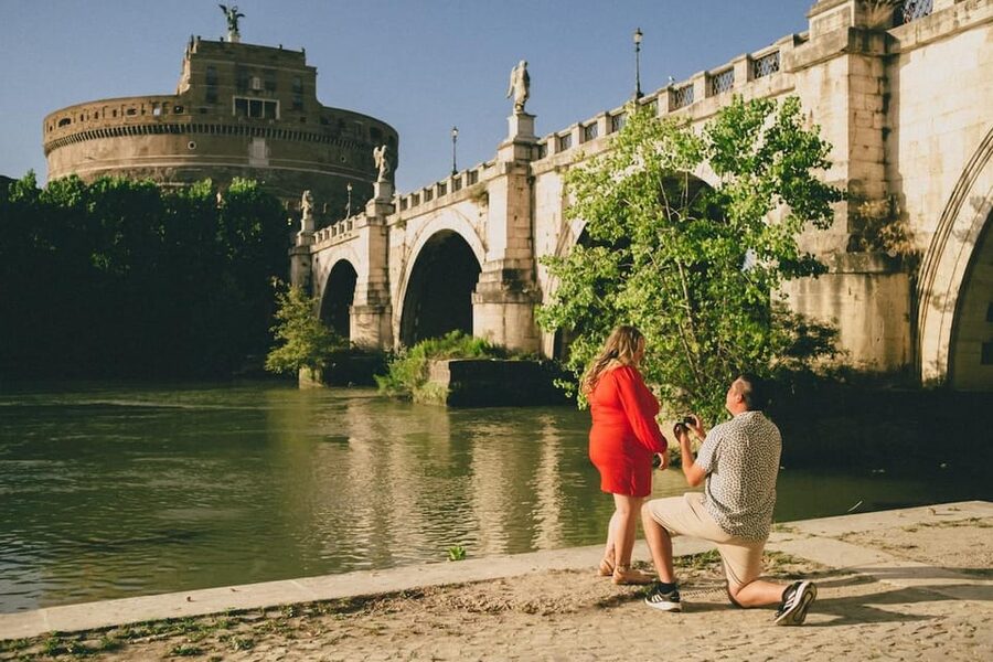 Rome: Personalized Private Couple Photoshoot Experience - What you receive after the session