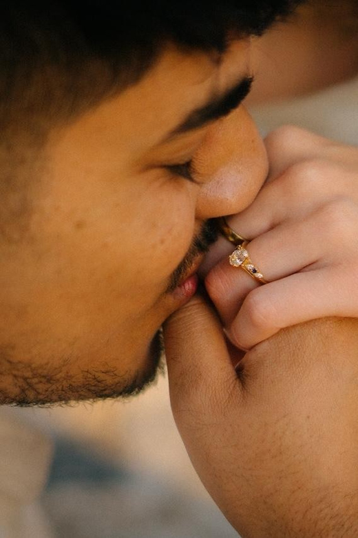 Rome: Personalized Private Couple Photoshoot Experience - Timing, meeting points, and access