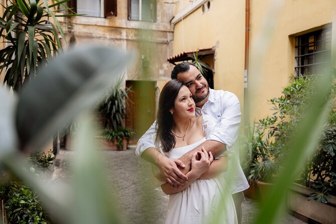 Rome Private Romantic Photoshoot in Charming Trastevere - What the 30-minute session is really like