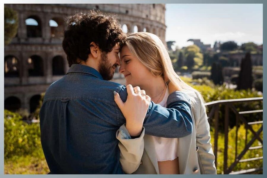 Rome: Romantic Couple Photoshoot Experience at the Colosseum - Six Roman locations, six different moods