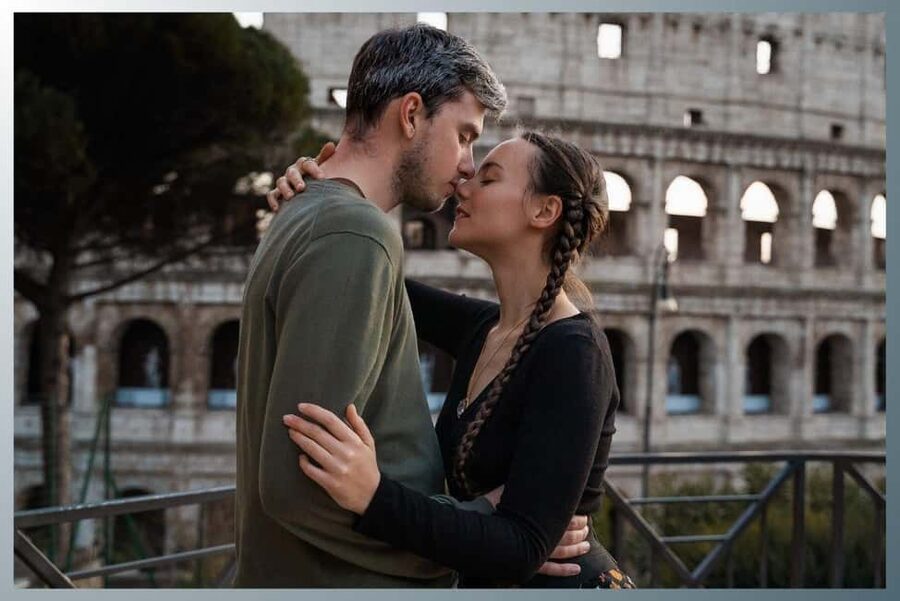 Rome: Romantic Couple Photoshoot Experience at the Colosseum - Practical details for a smooth session