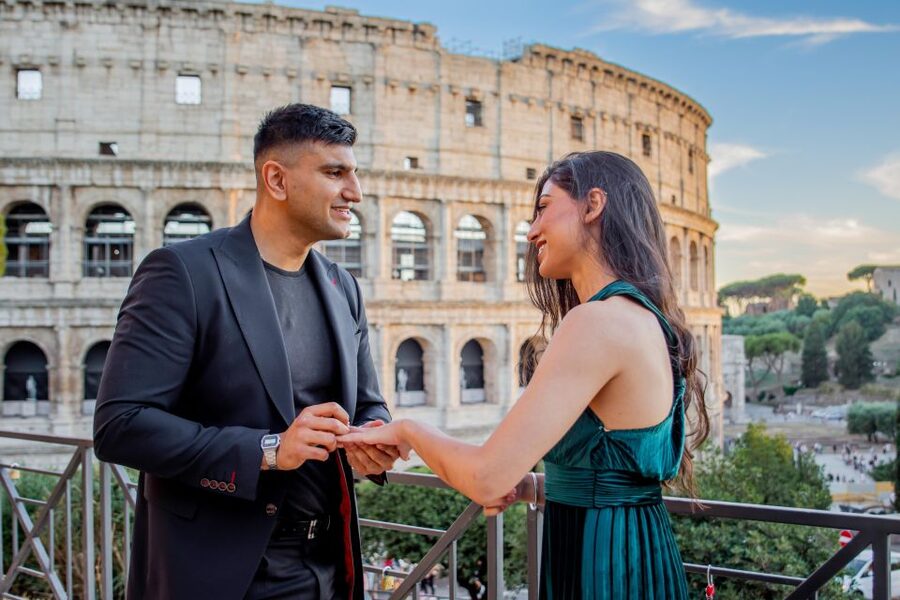 Rome: Romantic Proposal Shooting - Languages, privacy, and group size