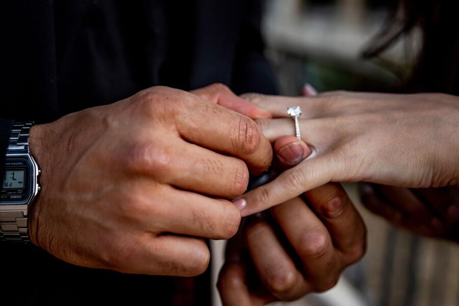 Rome: Romantic Proposal Shooting - Flexible booking for a fixed moment