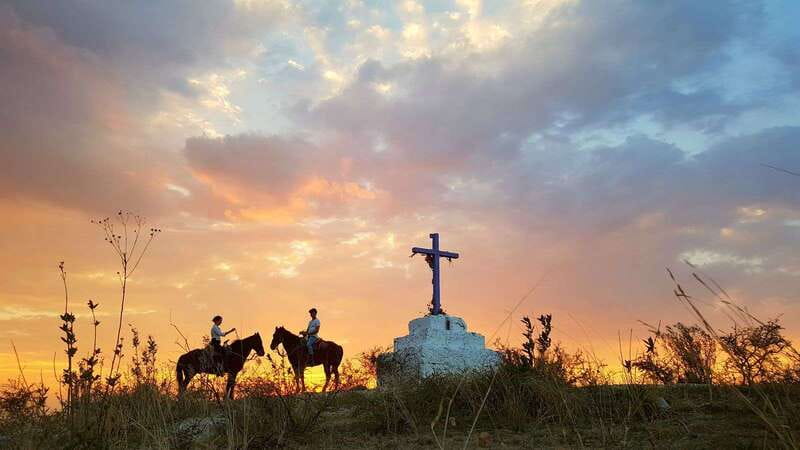 San Miguel: Romantic Horseback Riding at Sunset - Key points at a glance