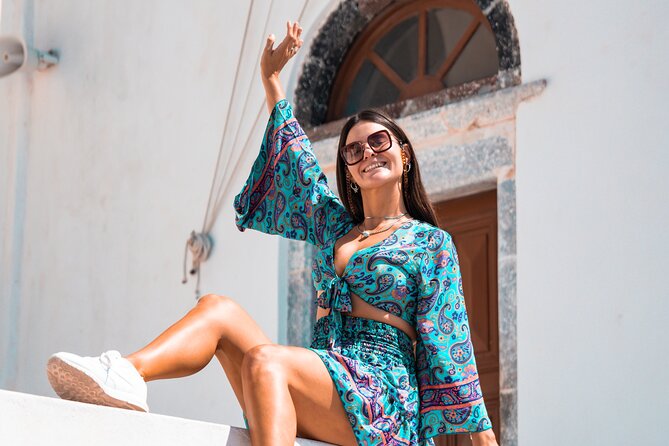 Santorini: Customized Private Photoshoot Walk in Oia - Meeting at the Virgin Mary of the Akathist Hymn Church